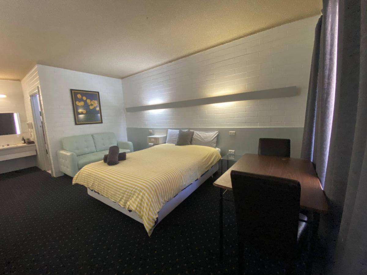 Capri Motel Balranald Eksteriør billede
