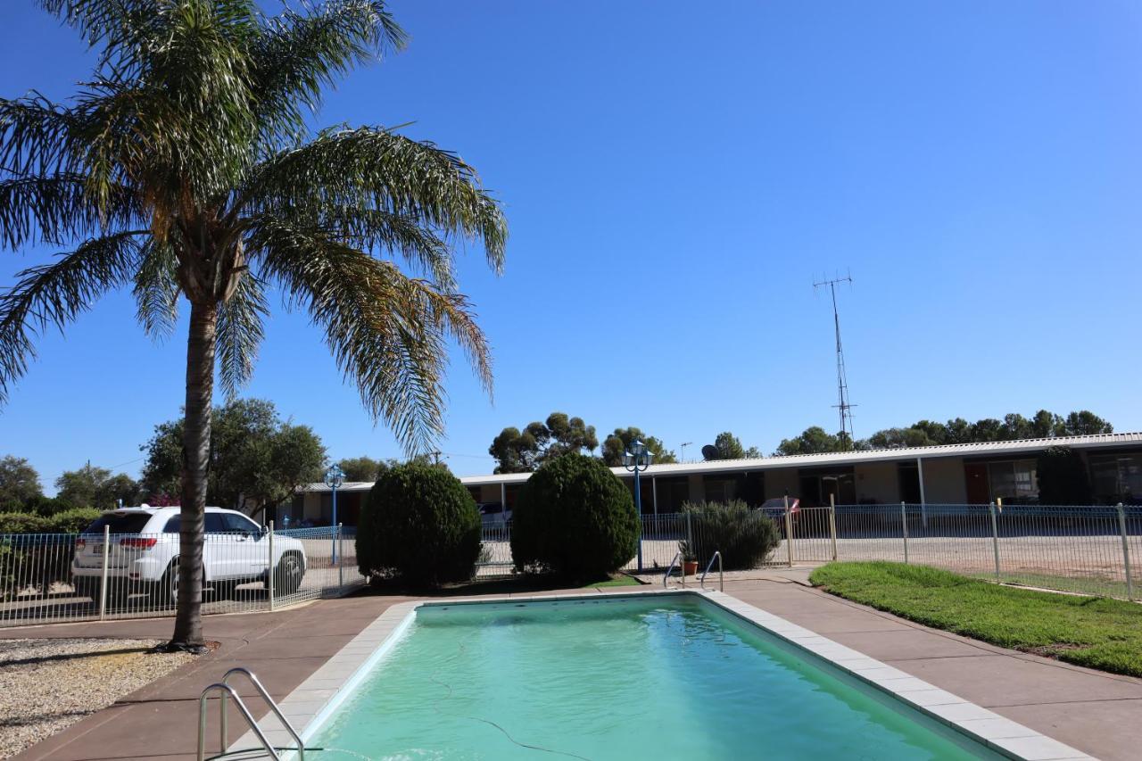 Capri Motel Balranald Eksteriør billede