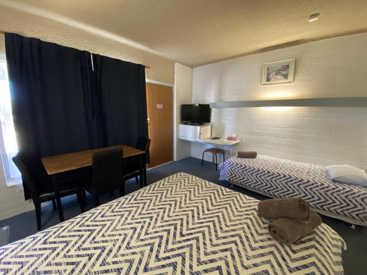 Capri Motel Balranald Eksteriør billede