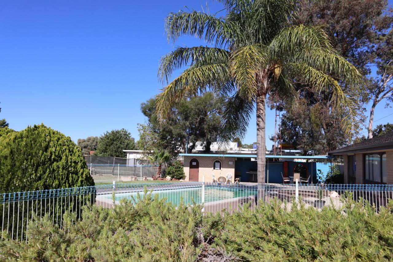 Capri Motel Balranald Eksteriør billede