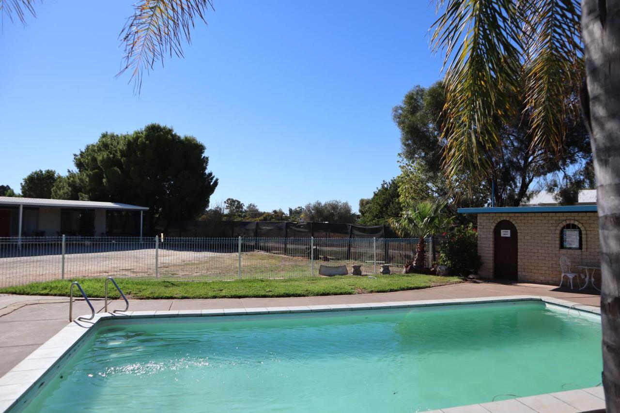 Capri Motel Balranald Eksteriør billede