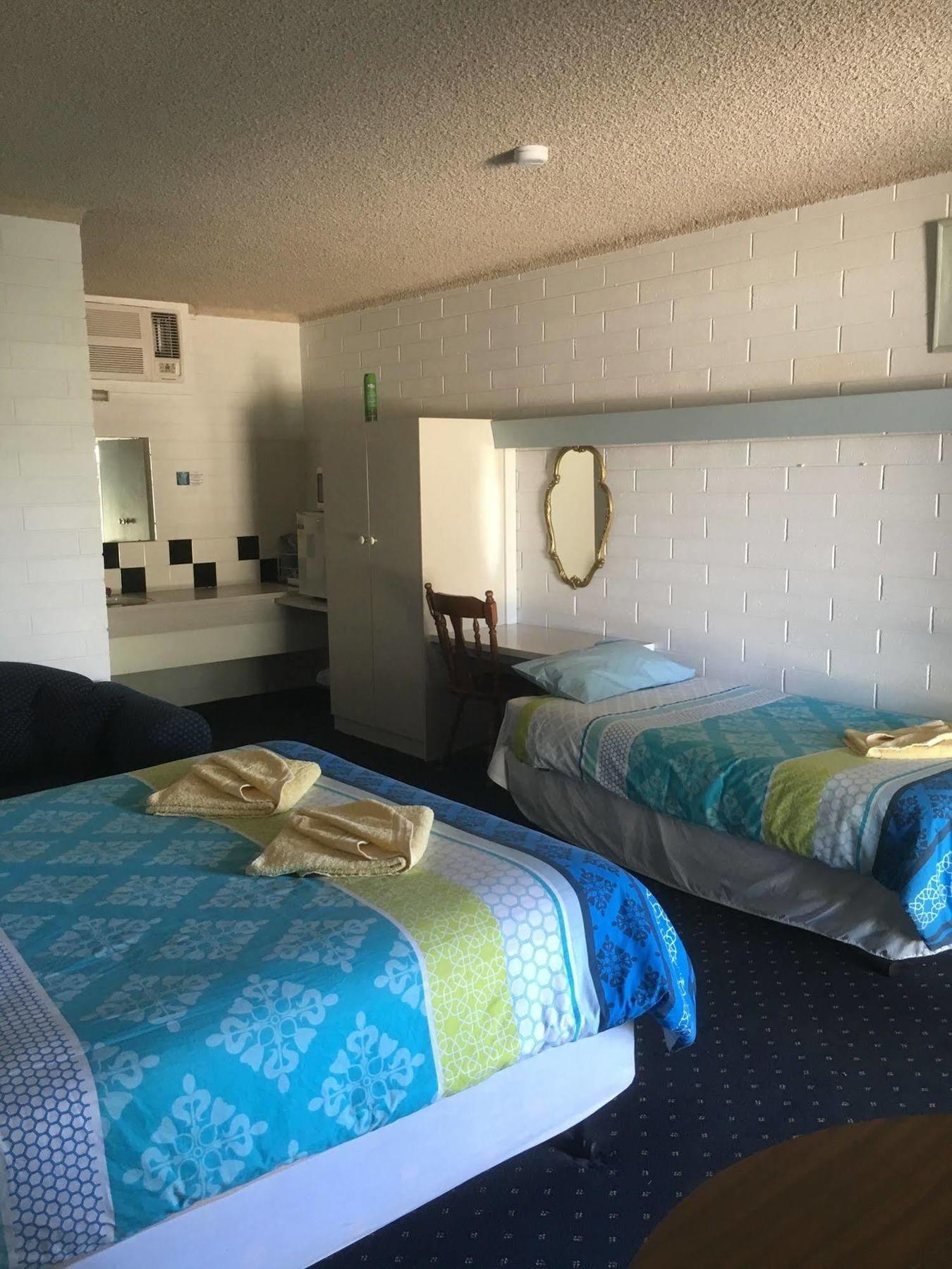 Capri Motel Balranald Eksteriør billede
